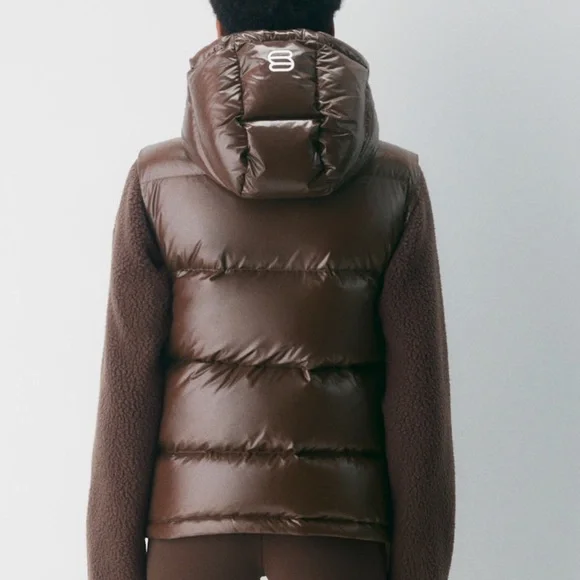 ARITZIA THE SUPER PUFF VEST HIGH GLOSS - Picture 2 of 8